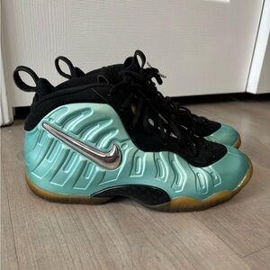 Nike Air Foamposite Pro Island green/Platinum High top Sneaker 644792-303 Youth